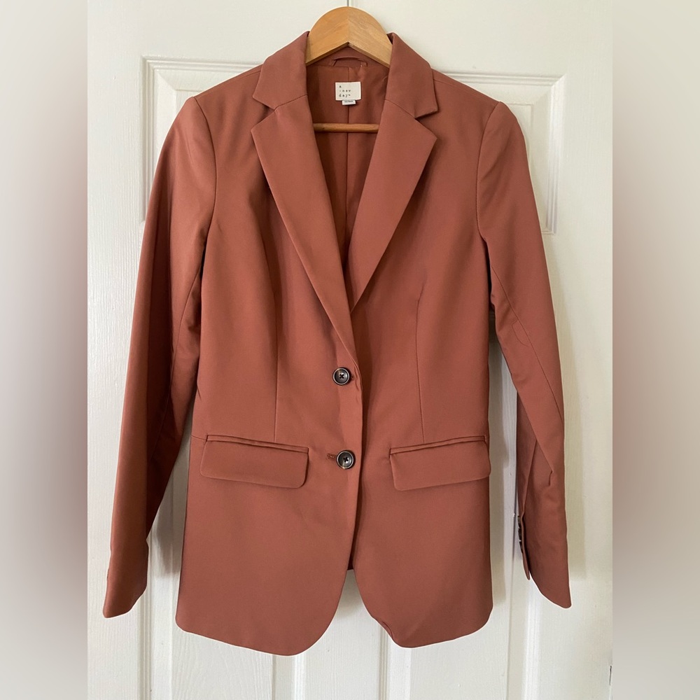 Women’s Fitted Blazer